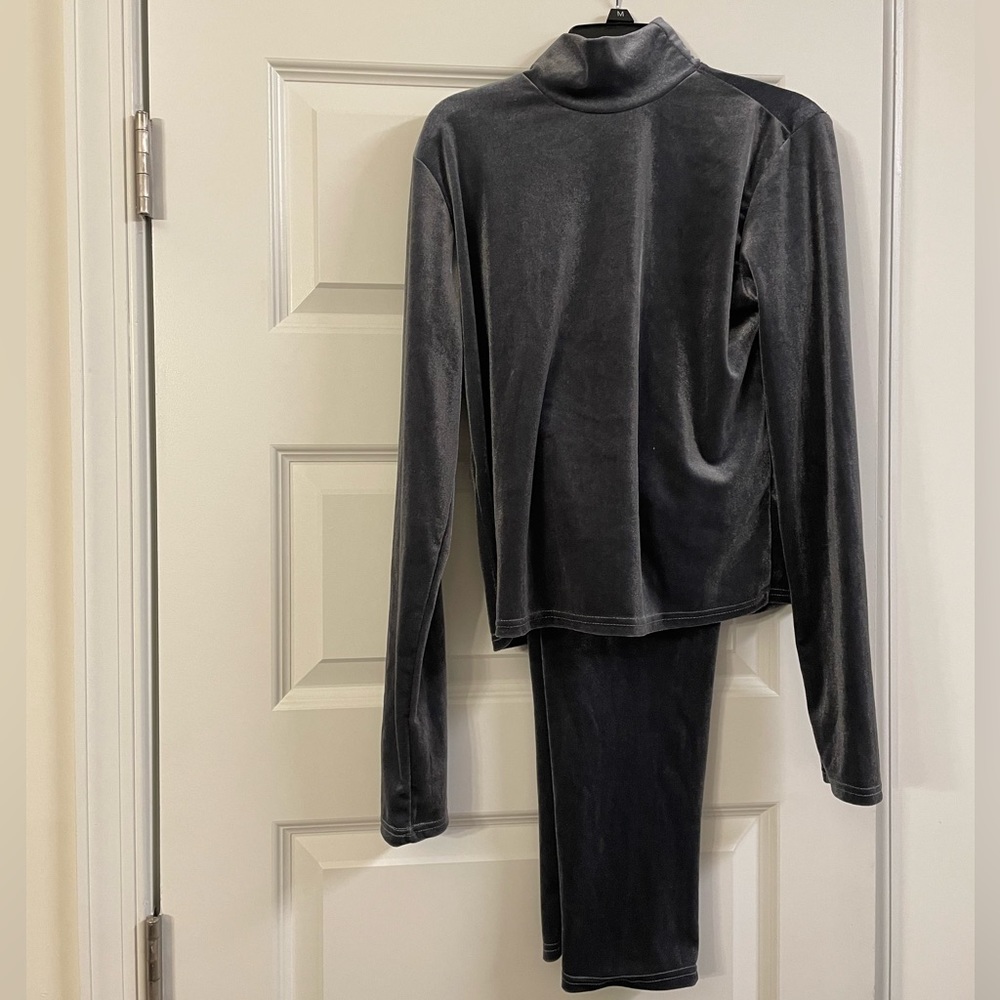 2 Piece Gray Velour Top & Pants Outfit, Size CL, No other label included see pic